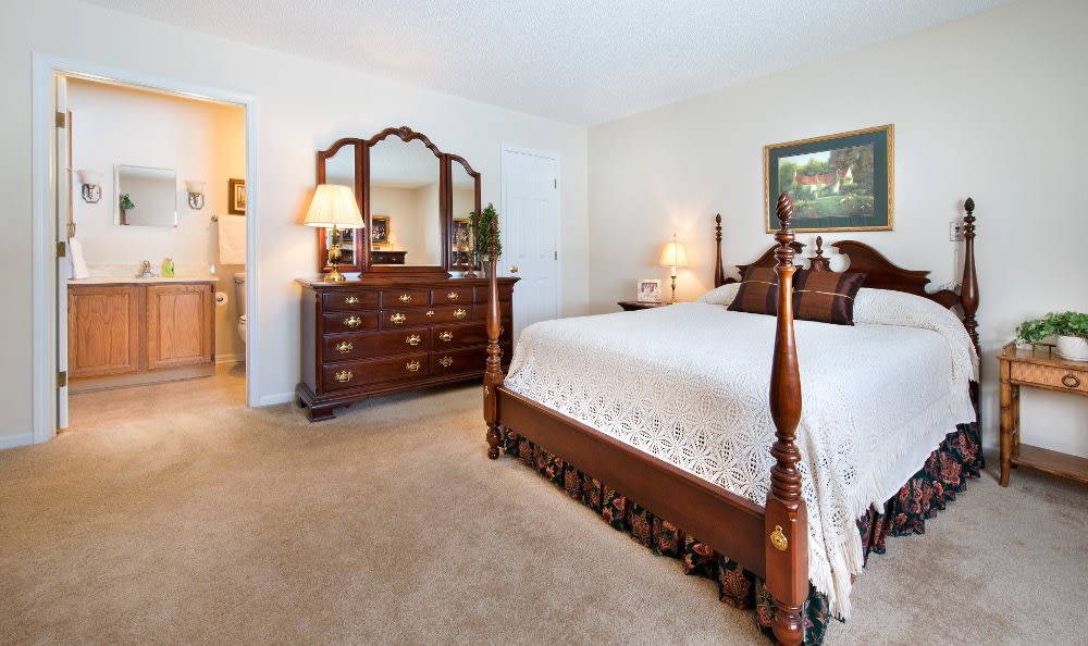 marion-in-assisted-living-spacious-bedroom-1